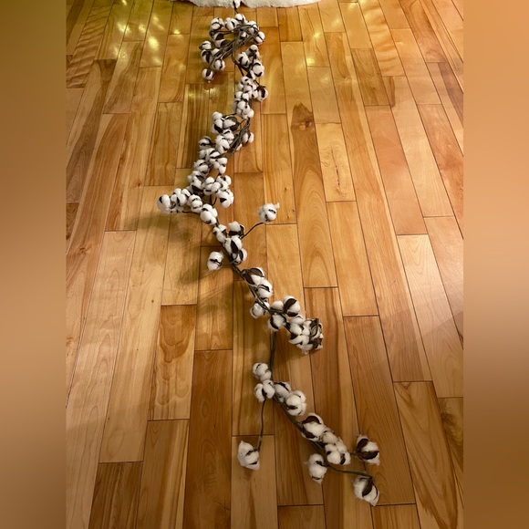 Other - Cotton Garland NWOT